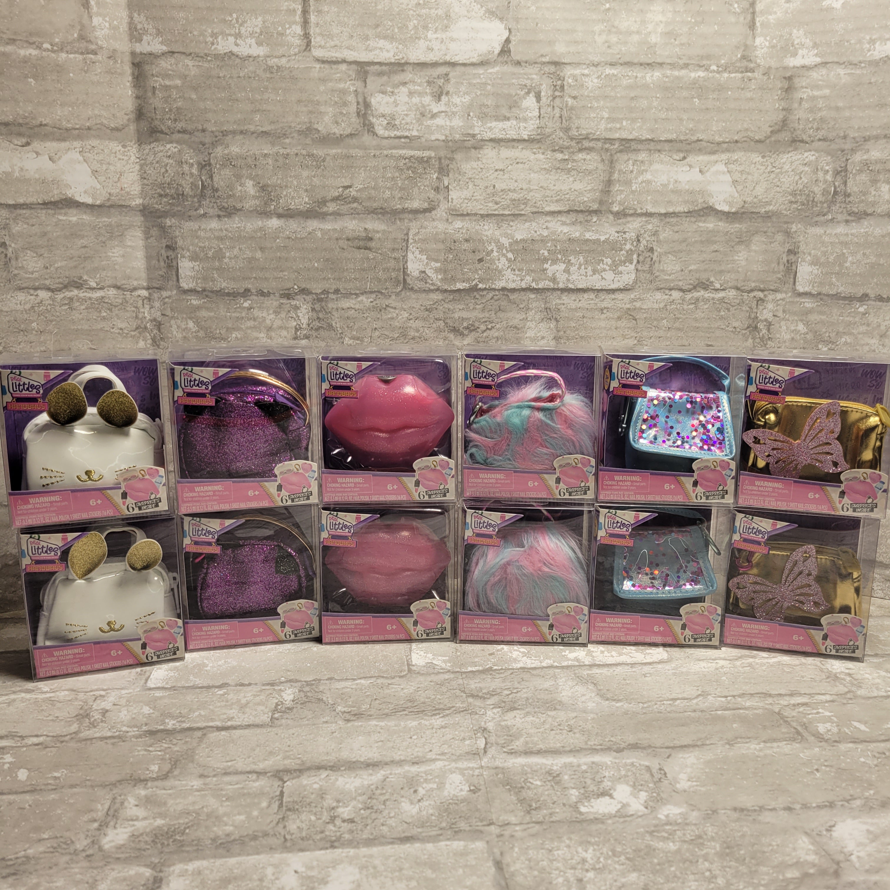 Real Littles Mini Handbags, Pack of 12 (7997120938222)